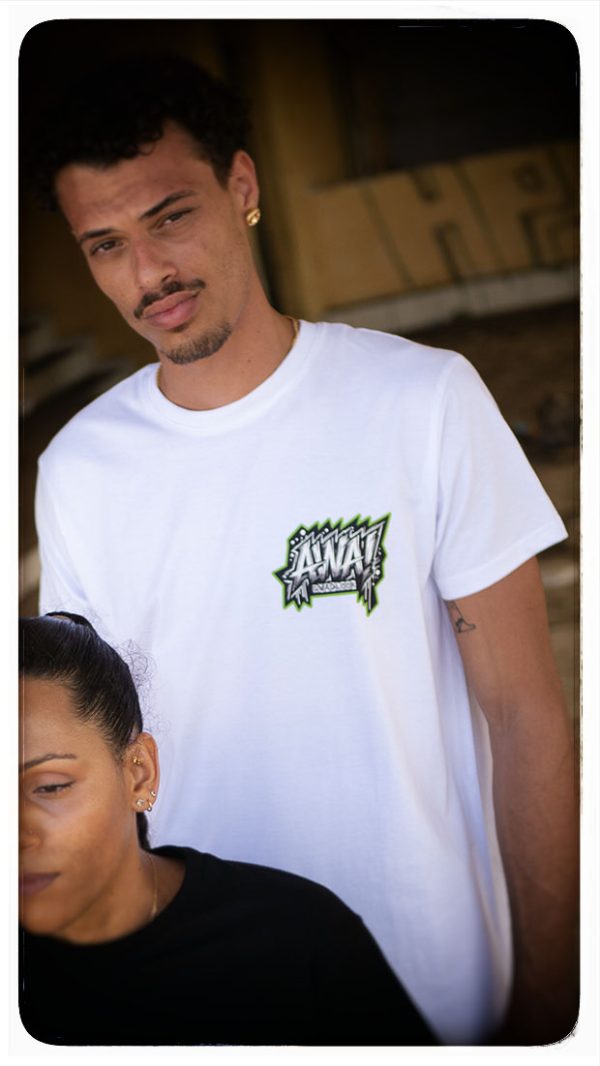 t shirt "awa"